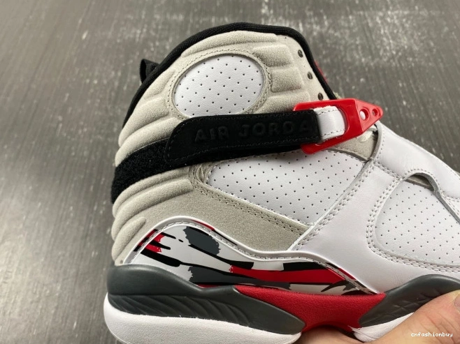 Bunny 8 Retro (2013) Bugs Air Jordan 305381-103 0819